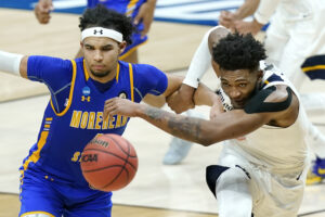 COLUMN: WVU needs Derek Culver to be Derek Culver